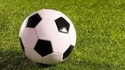 李冰冰与老友任泉同框庆生，颜值在线友谊长存